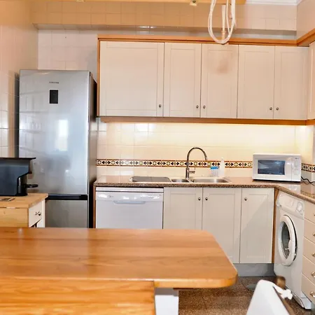 Sunset - Fantastic 1 Bedroom Sleeps 4 In Amazing Complex Apartament *